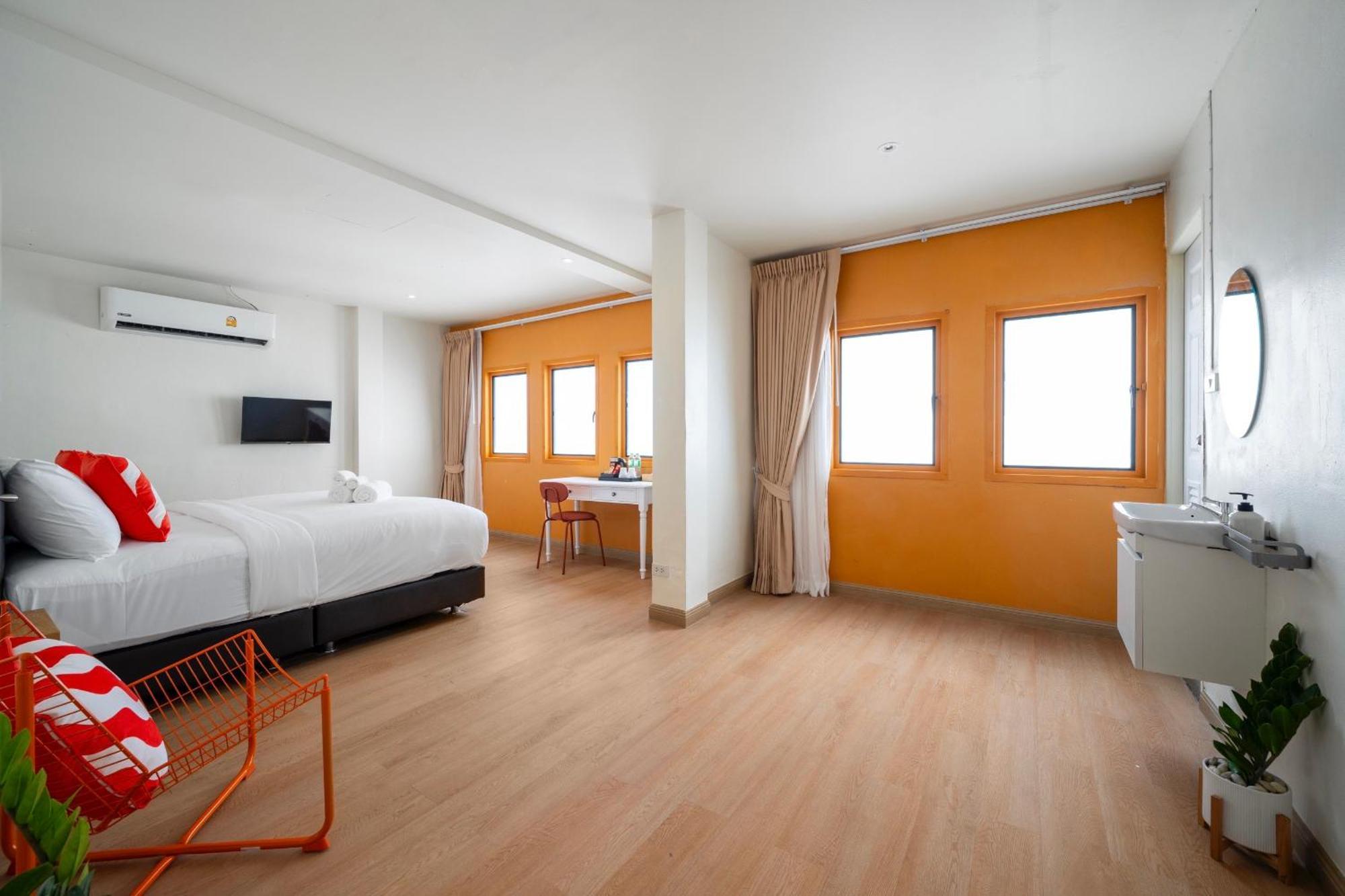 Horange Phuket Town Hotel Exterior photo